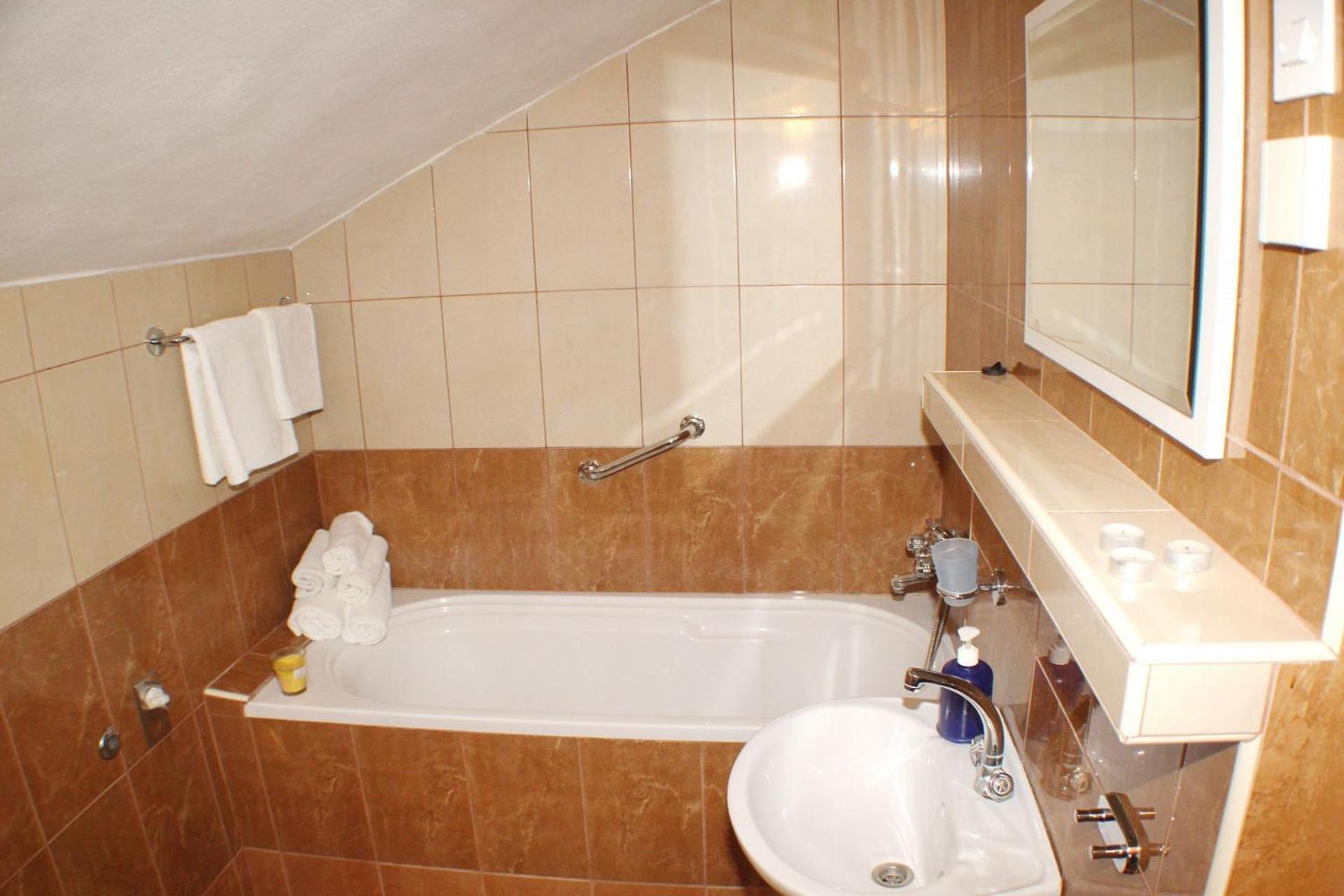 Apartment Bale Brist Esterno foto